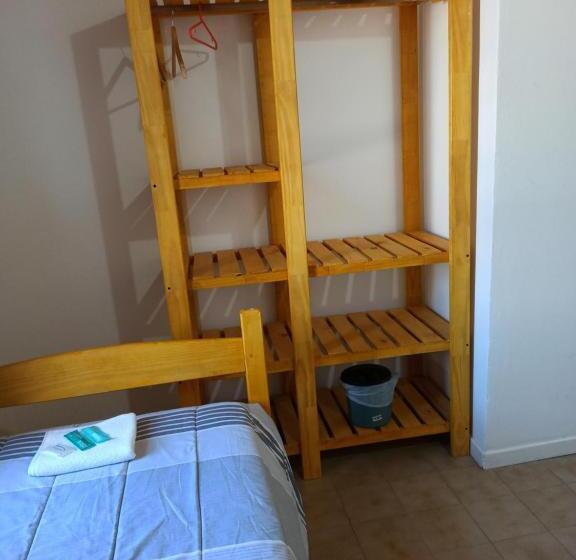 バス共有のスタンダードルーム, El Faro Hostel