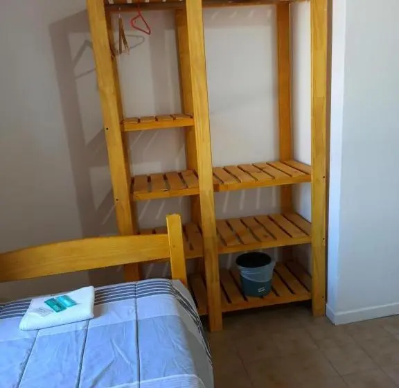 バス共有のスタンダードルーム, El Faro Hostel
