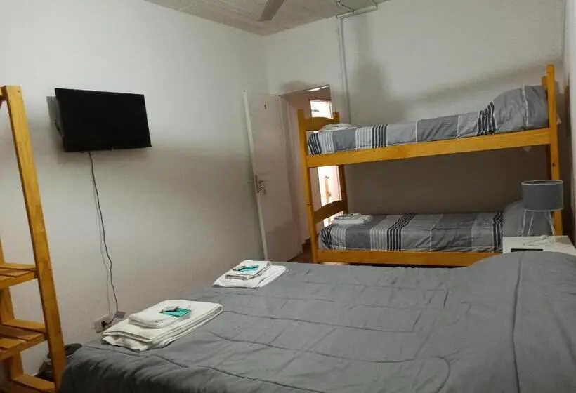 浴室共有ファミリールーム, El Faro Hostel