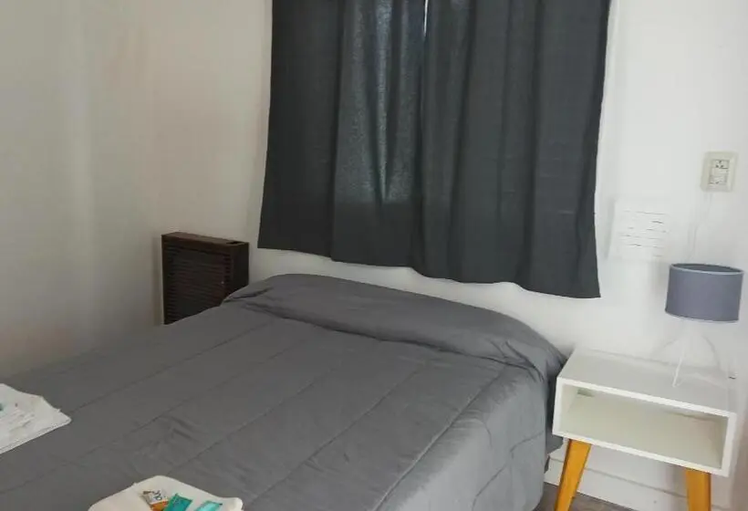 スタンダード４人部屋, El Faro Hostel