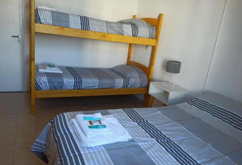 浴室共有スタンダード４人用ルーム, El Faro Hostel