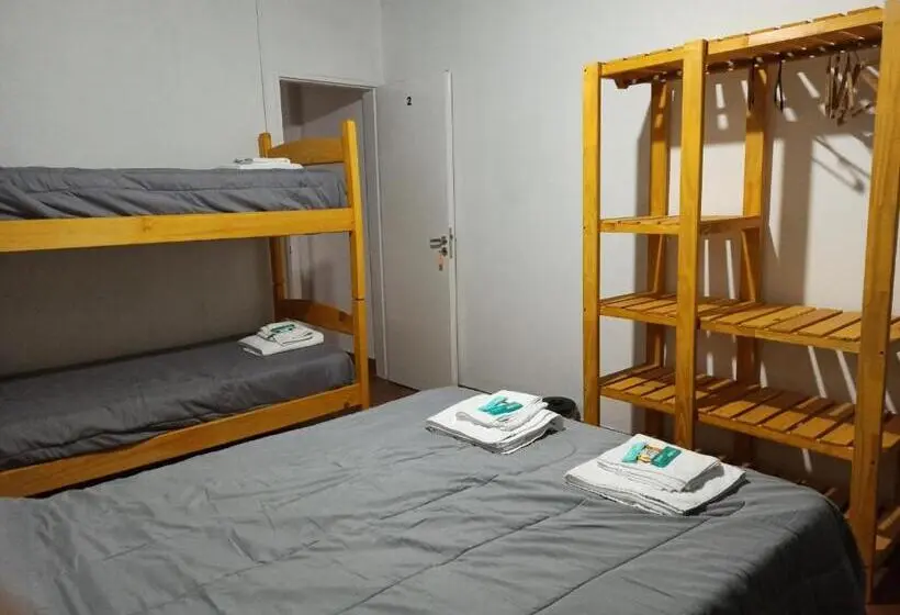 浴室共有スタンダード４人用ルーム, El Faro Hostel