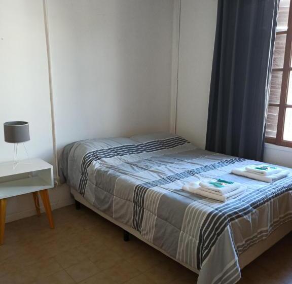 浴室共有スタンダード４人用ルーム, El Faro Hostel