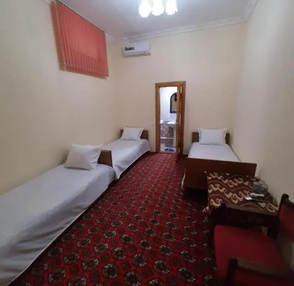 Quarto Triplo Standart, Royal Khiva