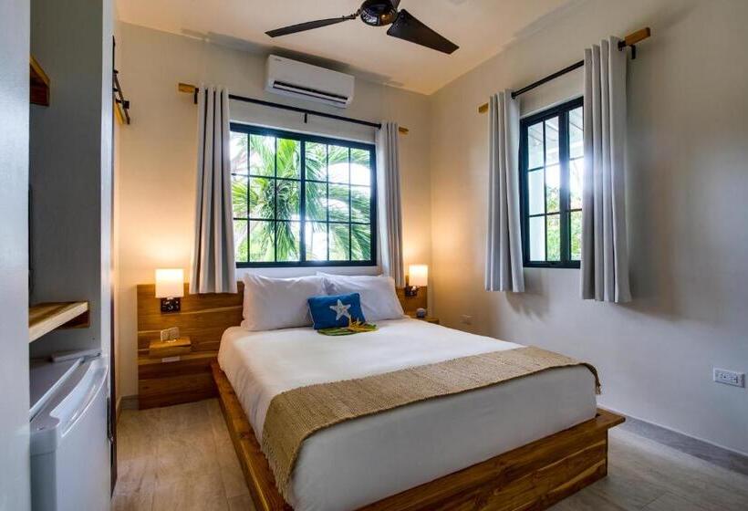 Номер Deluxe, The Sea Glass Inn