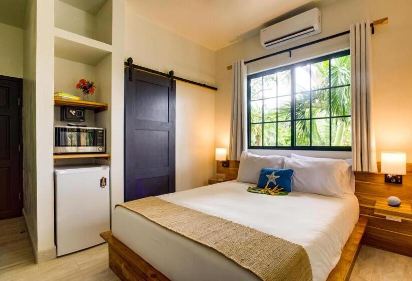 Номер Deluxe, The Sea Glass Inn