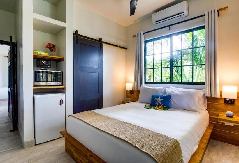 Номер Deluxe, The Sea Glass Inn