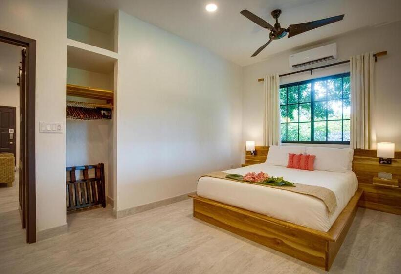 Президентский Люкс, The Sea Glass Inn