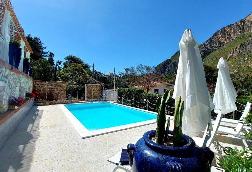 חדר דלוקס נוף לים, Vfh Villa Flavia Eco B&b   50 Metri Dal Mare