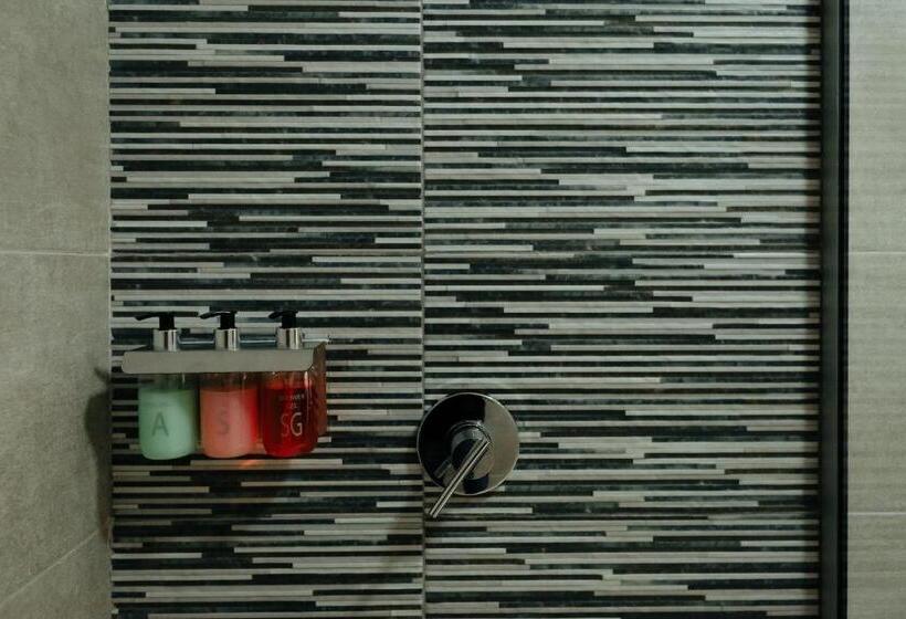 スタンダードルーム, Batista