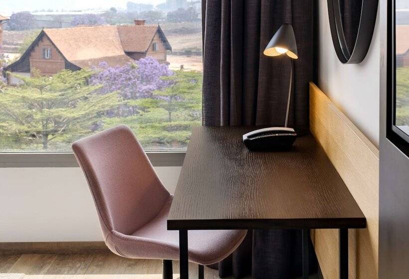 اتاق استاندارد با چشمانداز, Radisson Blu Hotel Antananarivo Waterfront