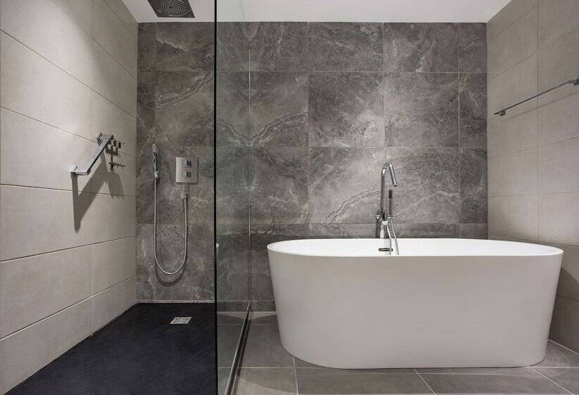 سوییت, Radisson Blu Hotel Antananarivo Waterfront