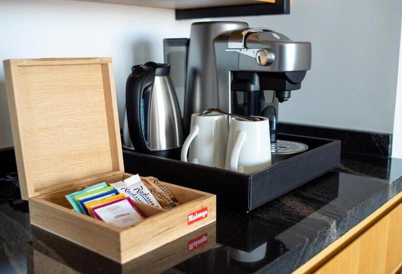 سوییت, Radisson Blu Hotel Antananarivo Waterfront