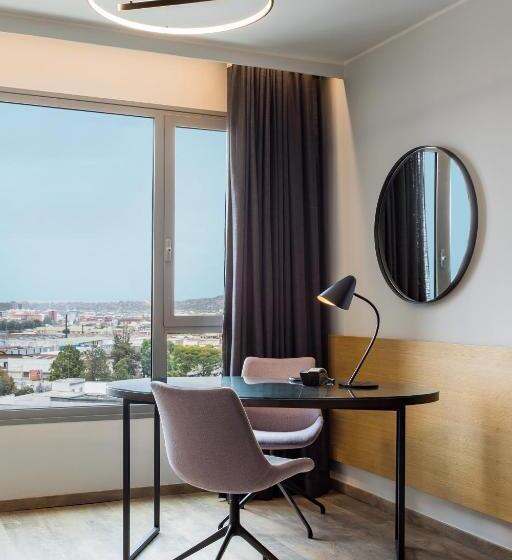 سوییت, Radisson Blu Hotel Antananarivo Waterfront