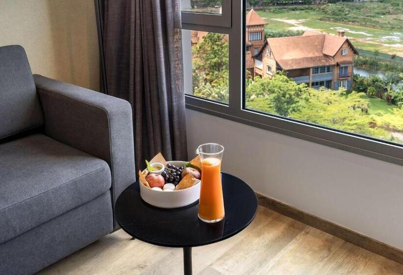 اتاق سوپریور با چشمانداز, Radisson Blu Hotel Antananarivo Waterfront