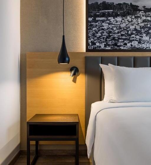 سوییت جونیور, Radisson Blu Hotel Antananarivo Waterfront