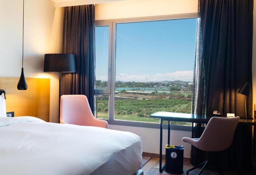 اتاق استاندارد با چشمانداز, Radisson Blu Hotel Antananarivo Waterfront
