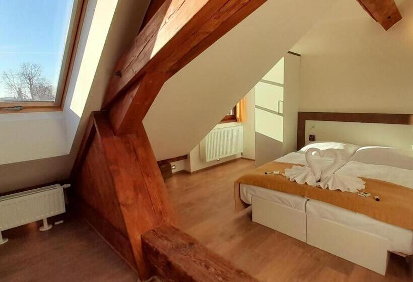 شقة غرفتين, Residence Mariánská