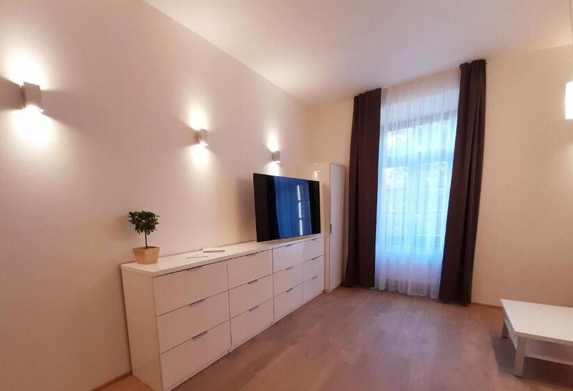 إستوديو قياسى, Residence Mariánská