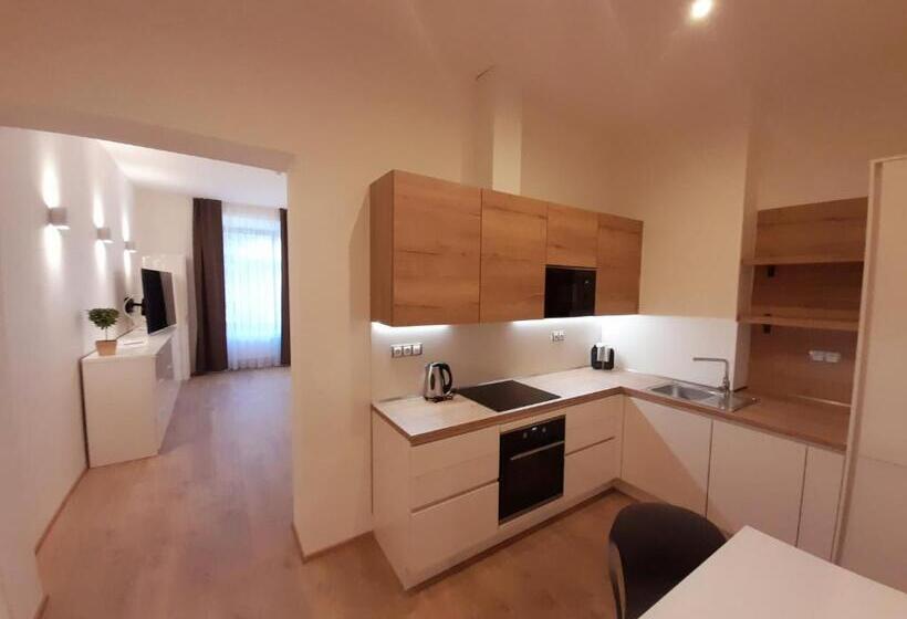 إستوديو قياسى, Residence Mariánská