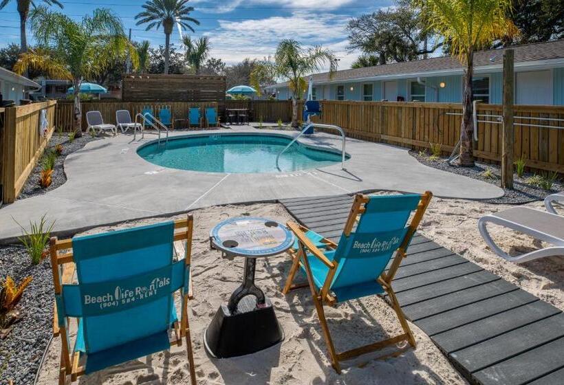 إستوديو قياسى, Salt Air Inn & Suites