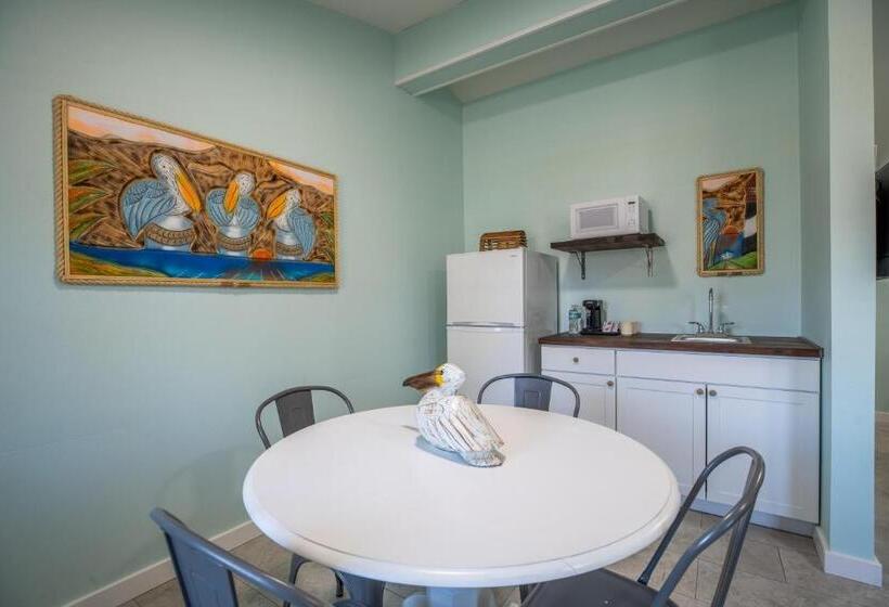 جناح ديلوكس سرير كينج, Salt Air Inn & Suites