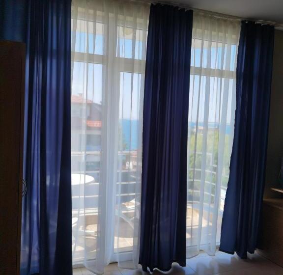 Номер Стандарт Боковой Вид на Море, Santorini Sveti Vlas
