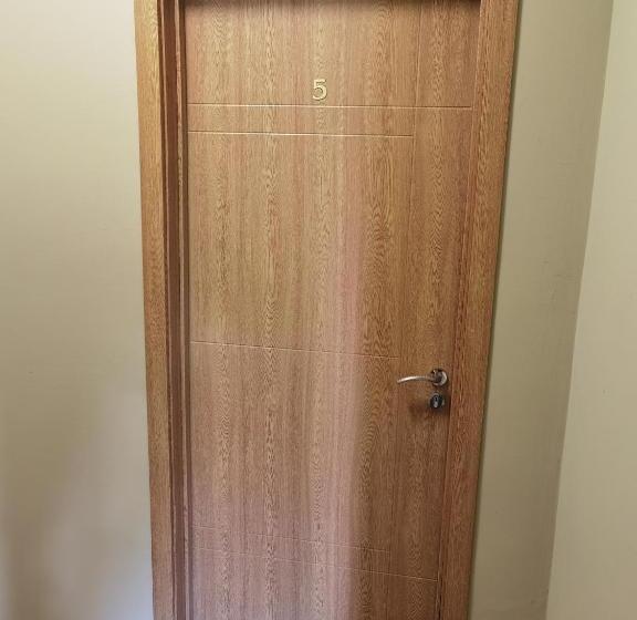 חדר קומפורט לשלושה, Santorini Sveti Vlas