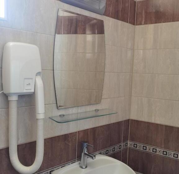 חדר קומפורט לשלושה, Santorini Sveti Vlas