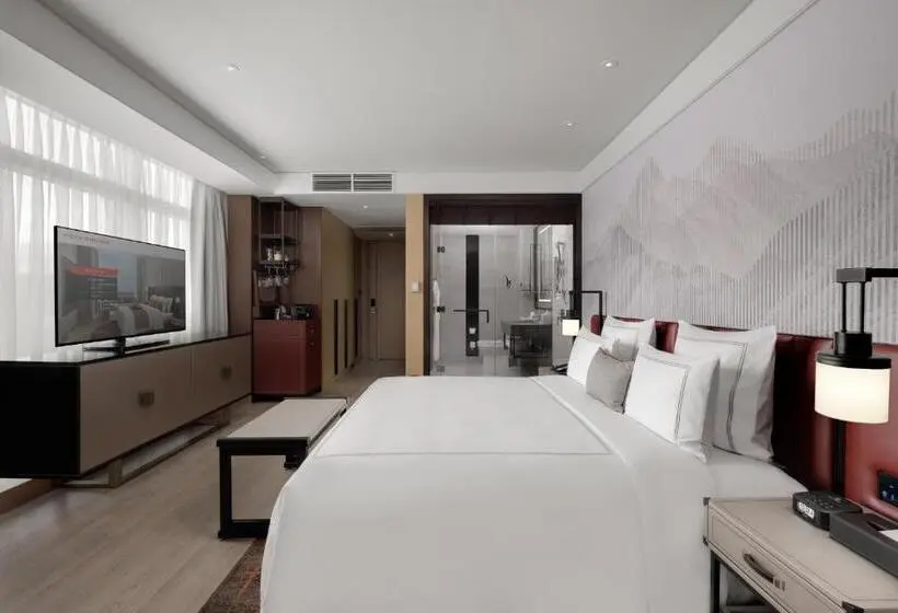 キングサイズベッドのスタンダードルーム, Swissôtel Clark Philippines