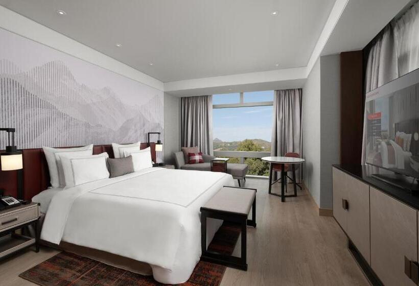 스탠다드 룸 킹사이즈 침대, Swissôtel Clark Philippines