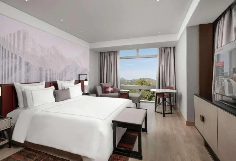 キングサイズベッドのスタンダードルーム, Swissôtel Clark Philippines