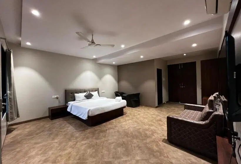 スタンダード４人部屋, Paramount Riverfront Resort & Spa, Karjat