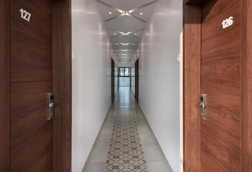 Номер Deluxe, Paramount Riverfront Resort & Spa, Karjat