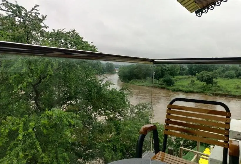 スタンダードルーム, Paramount Riverfront Resort & Spa, Karjat