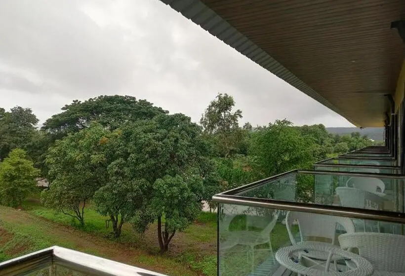 スタンダードルーム, Paramount Riverfront Resort & Spa, Karjat