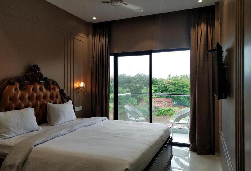 Номер Стандарт, Paramount Riverfront Resort & Spa, Karjat