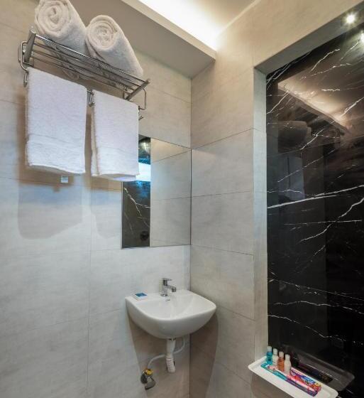 Номер Deluxe с Балконом, Paramount Riverfront Resort & Spa, Karjat