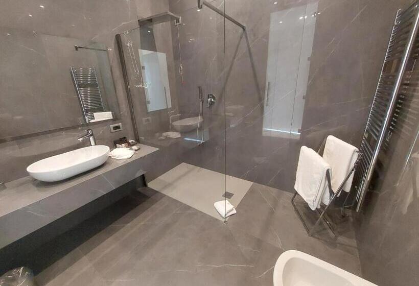 اتاق استاندارد سه نفره, Foresteria La Vista