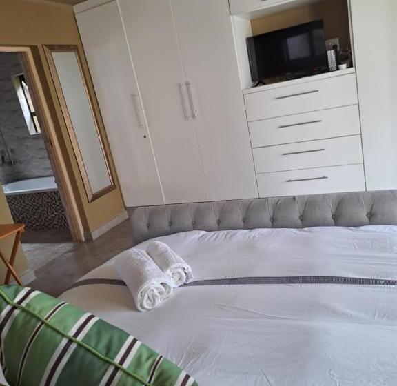 Номер Deluxe, Fountain Beach House Ikhaya