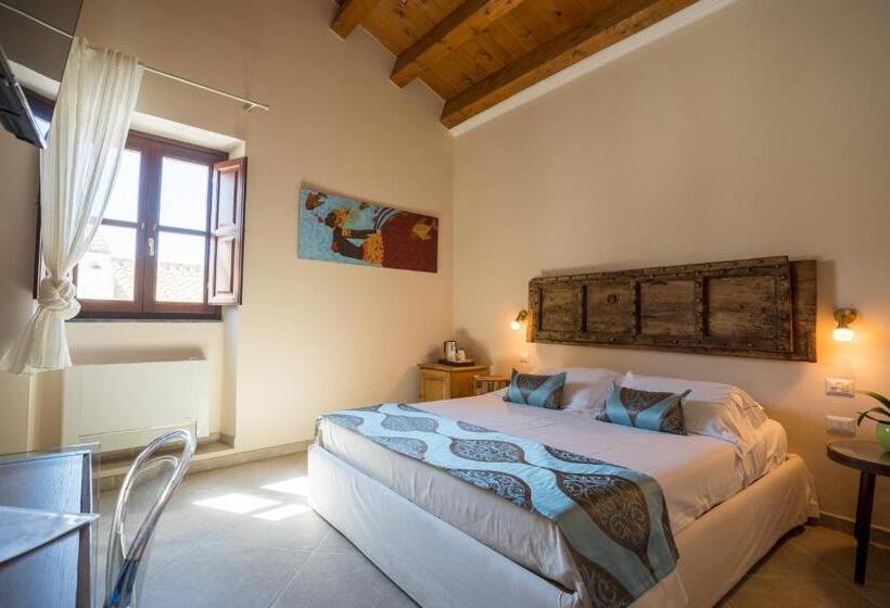 Номер Deluxe Кровать Кинг, Moon S Tower Suite&rooms