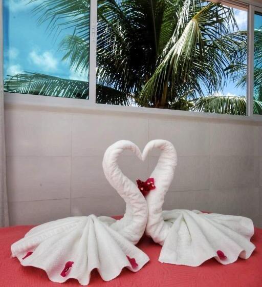 סוויטה נוף לבריכה, Parada It