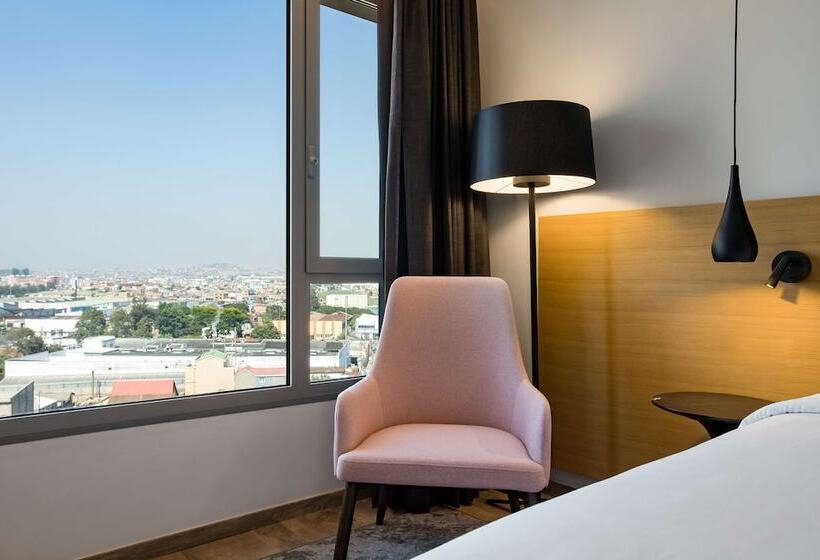 اتاق استاندارد با چشمانداز, Radisson Blu Hotel Antananarivo Waterfront