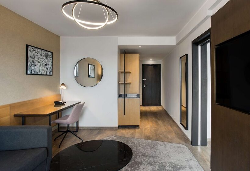 سوییت جونیور, Radisson Blu Hotel Antananarivo Waterfront