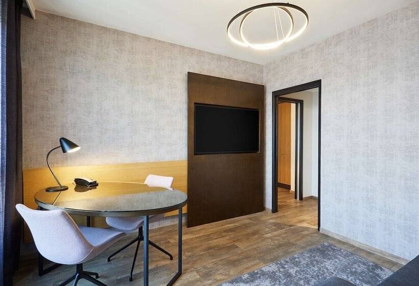 سوییت, Radisson Blu Hotel Antananarivo Waterfront