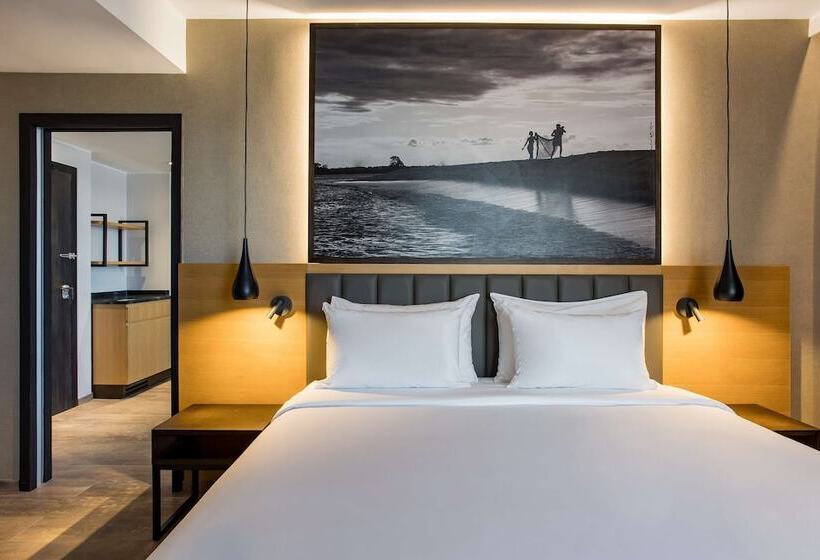 سوییت, Radisson Blu Hotel Antananarivo Waterfront