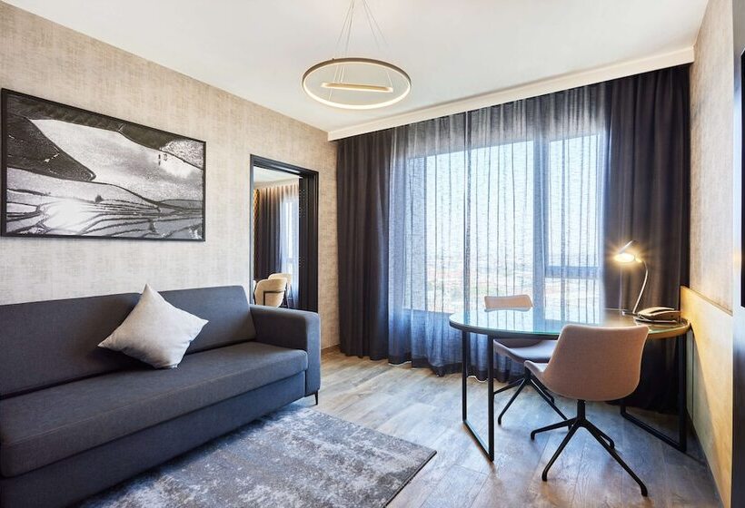 سوئیت پرزیدنت, Radisson Blu Hotel Antananarivo Waterfront