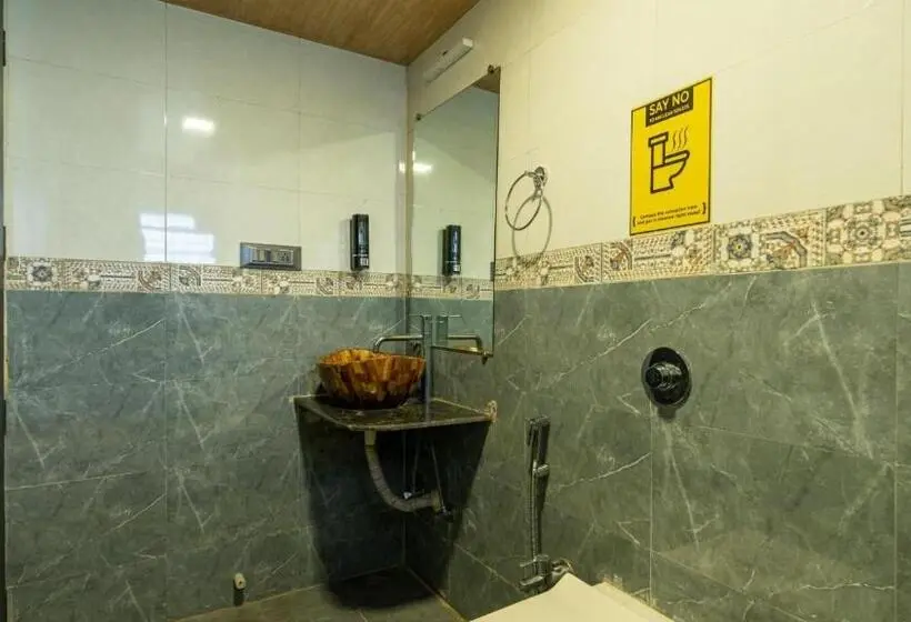 اتاق استاندارد چهارنفره با چشمانداز باغ, The Hosteller Lonavala