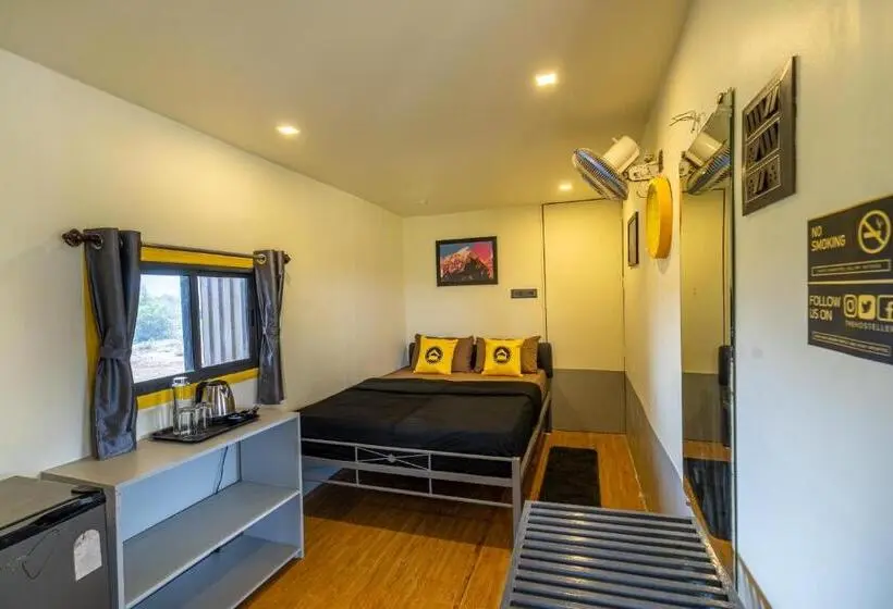 اتاق استاندارد, The Hosteller Lonavala