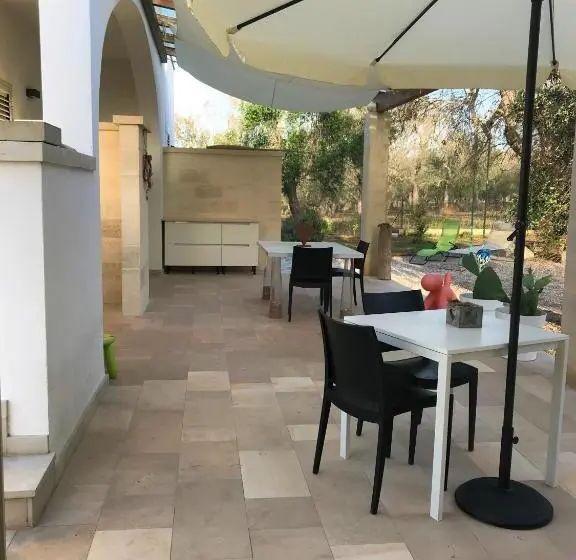 庭の見えるスタンダードトリプルルーム, Tenuta Valle Dell Idro Otranto
